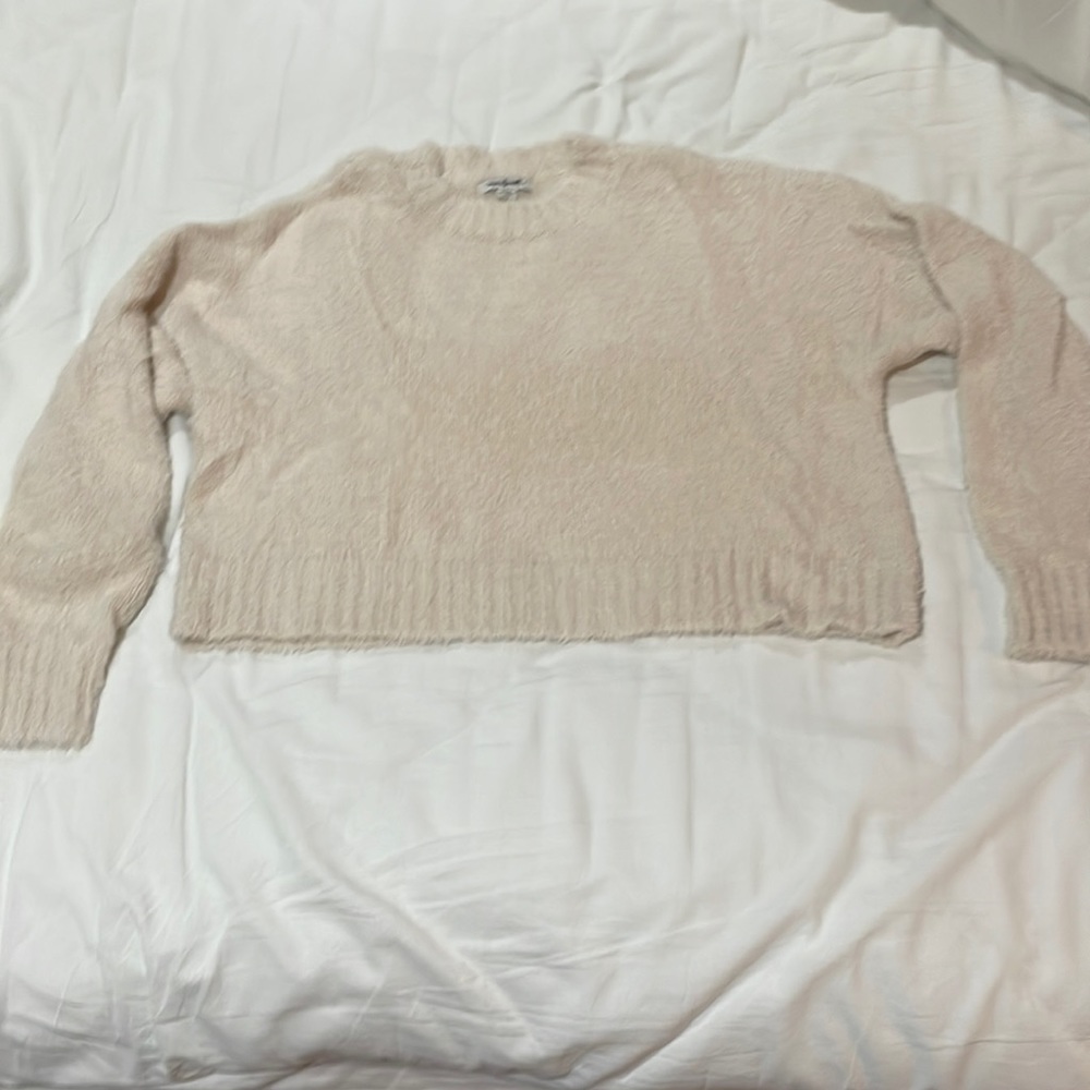 American Eagle Soft and Cozy Light Pink/Cream Sweater in size small